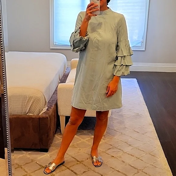 WOMEN'S BRAND NEW ZARA MINT GREEN DRESS WITH RUFFLE SLEEVES SIZE SMALL